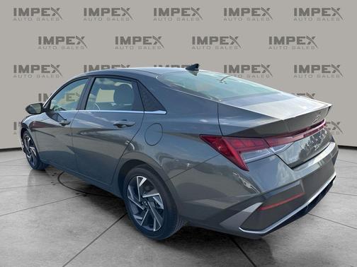 2025 Hyundai ELANTRA SEL