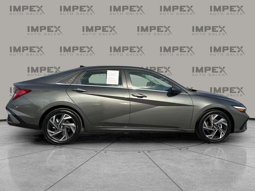 2025 Hyundai ELANTRA SEL
