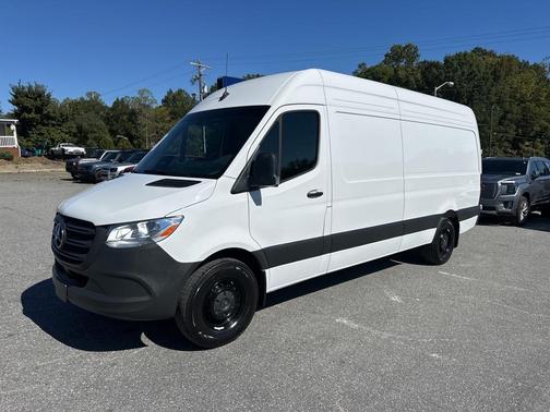 2025 Mercedes-Benz Sprinter 2500 High Roof