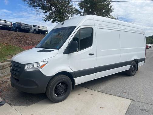 2025 Mercedes-Benz Sprinter 2500 High Roof