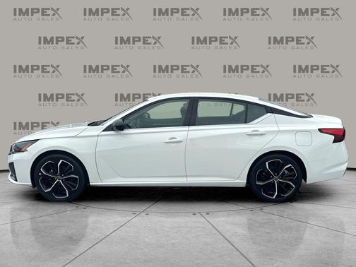 2025 Nissan Altima SR FWD