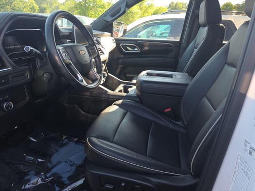 Summit White 2023 Chevrolet Suburban Premier