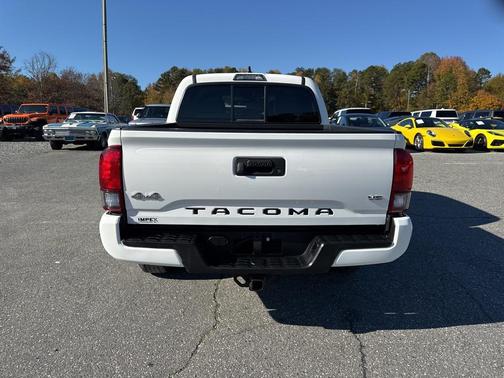 2022 Toyota Tacoma SR