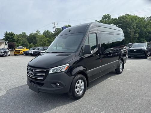 2022 Mercedes-Benz Sprinter 2500 Standard Roof