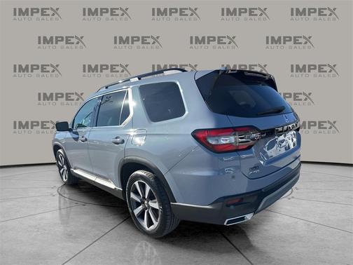 2025 Honda Pilot Touring 8-Passenger