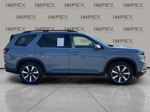 2025 Honda Pilot Touring 8-Passenger