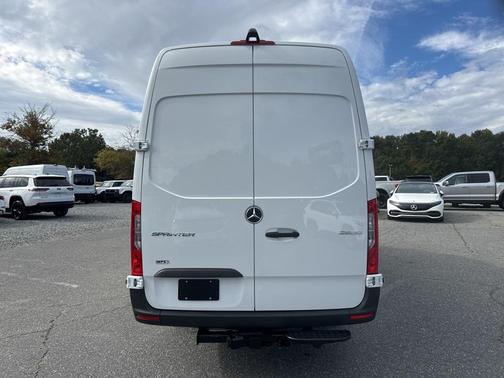 2025 Mercedes-Benz Sprinter 2500 High Roof