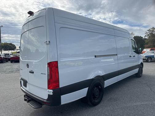 2025 Mercedes-Benz Sprinter 2500 High Roof