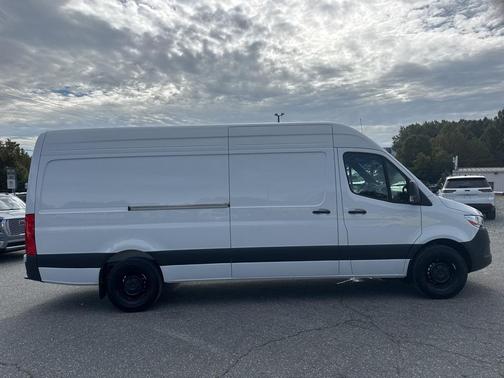 2025 Mercedes-Benz Sprinter 2500 High Roof