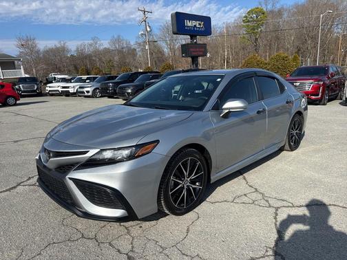 2023 Toyota Camry SE