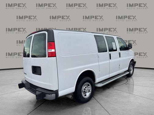 2024 Chevrolet Express 2500 RWD 2500 Regular Wheelbase WT