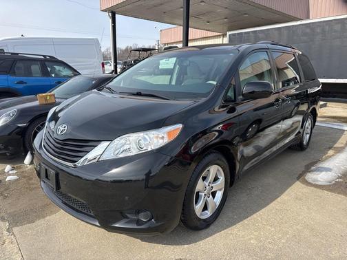 2014 Toyota Sienna LE