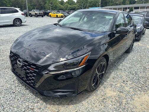 Super Black 2024 Nissan Altima SR Intelligent AWD