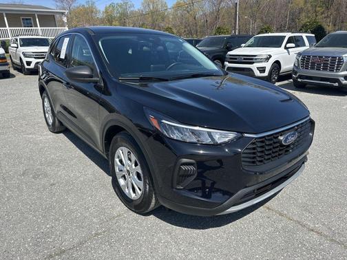 AGATE BLACK METALLIC 2023 Ford Escape Active