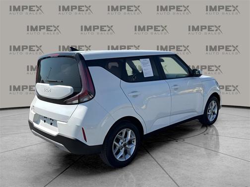 2024 Kia Soul LX