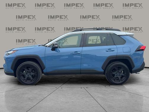Cavalry Blue w/Ice Edge Roof 2022 Toyota RAV4 SE