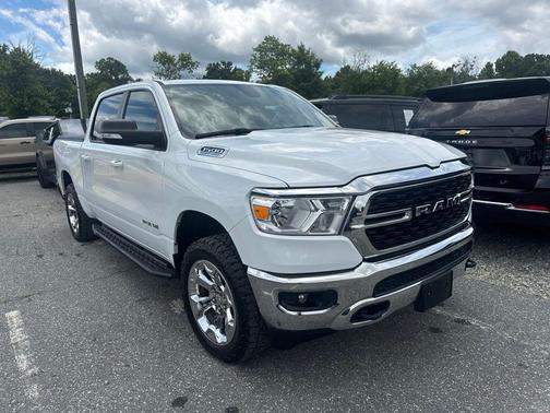 Bright White Clearcoat 2022 RAM 1500 Big Horn/Lone Star
