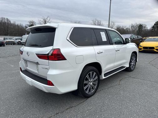 2016 Lexus LX 570 Base