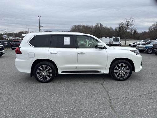 2016 Lexus LX 570 Base