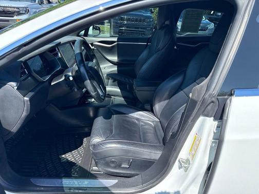 Pearl White Multi-Coat 2017 Tesla Model S 75