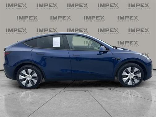 2022 Tesla Model Y Long Range Dual Motor All-Wheel Drive