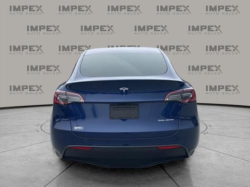 2022 Tesla Model Y Long Range Dual Motor All-Wheel Drive