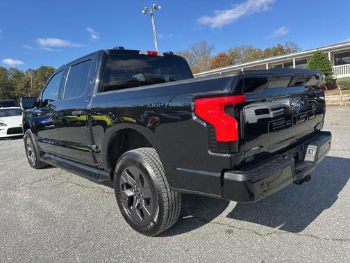 2024 Ford F-150 Lightning XLT