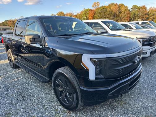 2024 Ford F-150 Lightning XLT