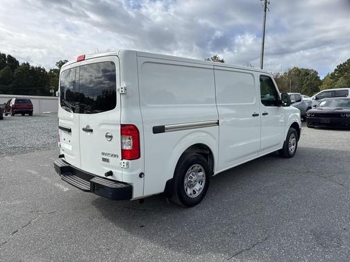 2015 Nissan NV Cargo NV2500 HD SV V6