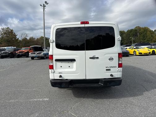 2015 Nissan NV Cargo NV2500 HD SV V6