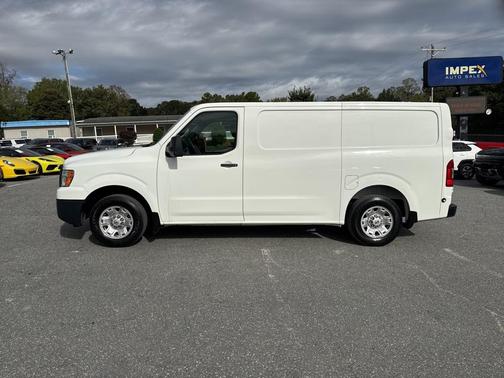 2015 Nissan NV Cargo NV2500 HD SV V6