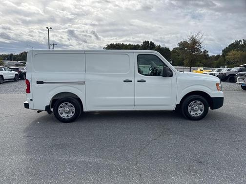 2015 Nissan NV Cargo NV2500 HD SV V6