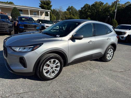 Iconic Silver Metallic 2024 Ford Escape Active