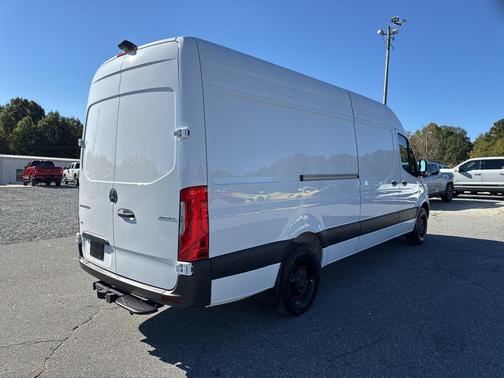 2025 Mercedes-Benz Sprinter 2500 High Roof