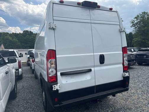 Bright White Clearcoat 2023 RAM ProMaster 2500 High Roof