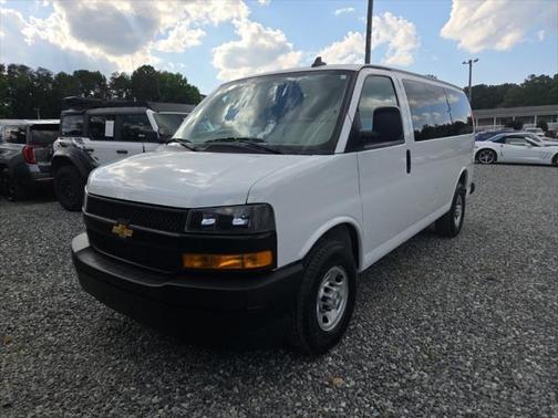 2023 Chevrolet Express 3500 RWD 3500 Regular Wheelbase LS