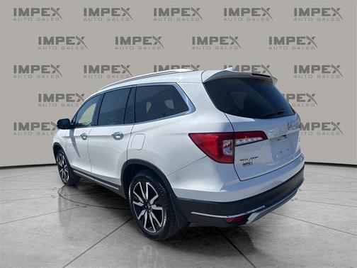 2022 Honda Pilot Touring 8-Passenger
