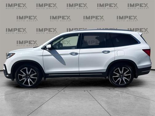 2022 Honda Pilot Touring 8-Passenger