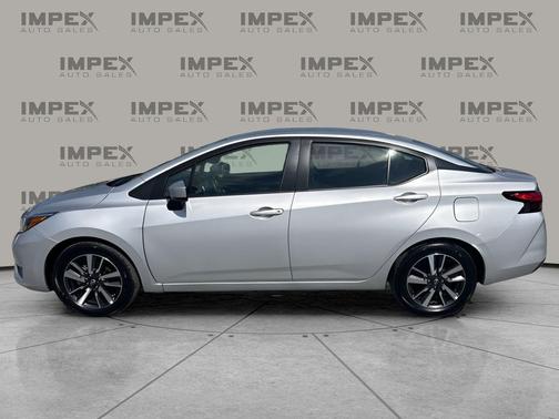 Brilliant Silver Metallic 2025 Nissan Versa 1.6 SV