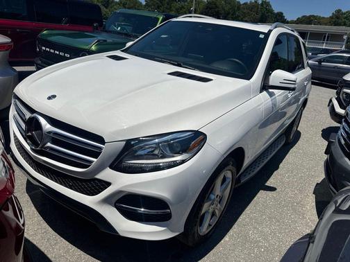 Polar White 2019 Mercedes-Benz GLE 400 Base 4MATIC