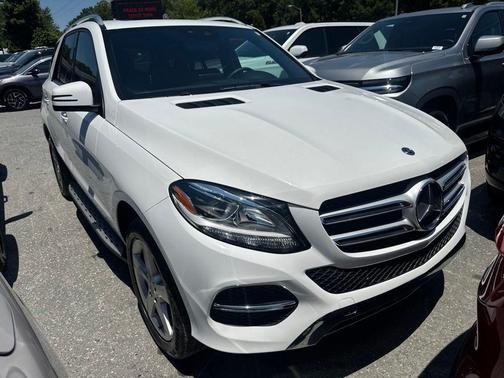 Polar White 2019 Mercedes-Benz GLE 400 Base 4MATIC