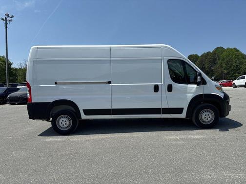 Bright White Clearcoat 2025 RAM ProMaster 2500 Tradesman