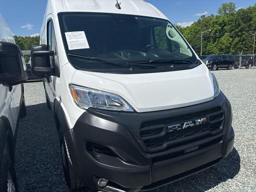 Bright White Clearcoat 2025 RAM ProMaster 2500 Tradesman