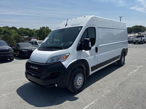 Bright White Clearcoat 2025 RAM ProMaster 2500 Tradesman