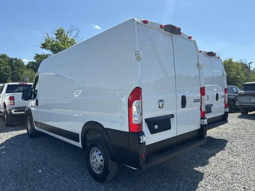 Bright White Clearcoat 2025 RAM ProMaster 2500 Tradesman