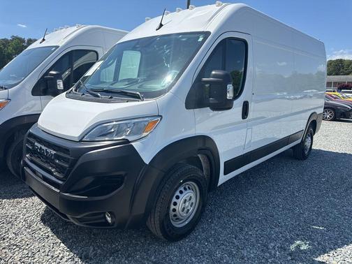 Bright White Clearcoat 2025 RAM ProMaster 2500 Tradesman