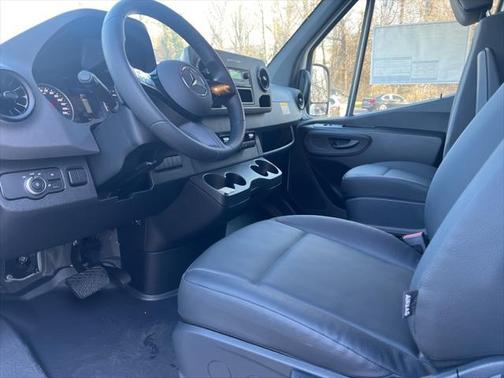 2025 Mercedes-Benz Sprinter 2500 High Roof