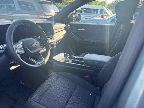 Sterling Gray Metallic 2026 Chevrolet Equinox 1LT