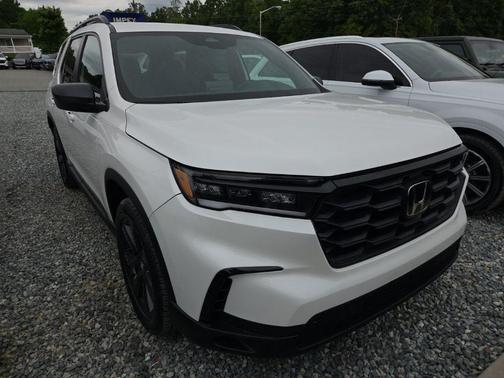 White 2025 Honda Pilot Sport