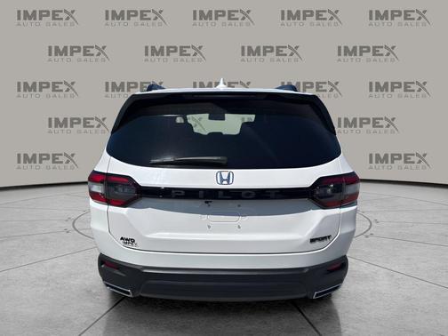 Platinum White Pearl 2025 Honda Pilot Sport